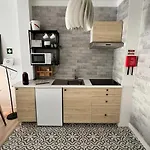 Teodosio - Ar Condicionado-perto Praias - Zona *